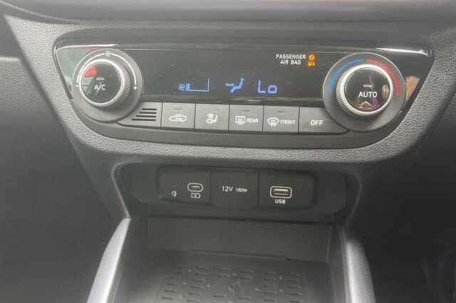 Hyundai I10 1.2 Premium Hatchback 5dr Petrol Auto Euro 6 (s/s) (79 ps) Black