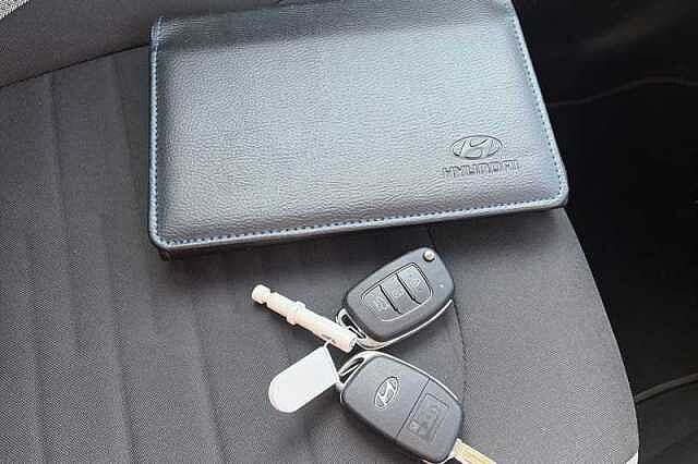 Hyundai I10 1.0 Advance Hatchback 5dr Petrol Manual Euro 6 (s/s) (67 ps) Black