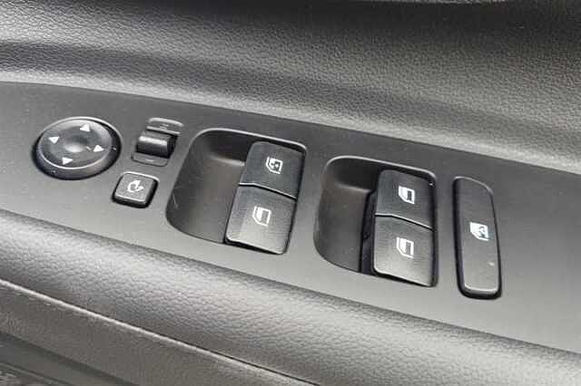 Hyundai BAYON 1.0 T-GDi Black Line SUV 5dr Petrol DCT Euro 6 (s/s) (90 ps) Grey