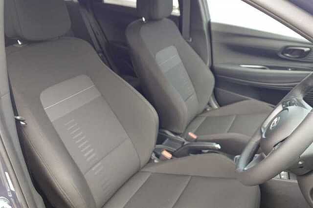 Hyundai BAYON 1.0 T-GDi Black Line SUV 5dr Petrol DCT Euro 6 (s/s) (90 ps) Grey