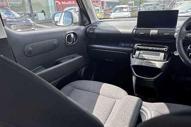 Hyundai INSTER Long Range 49kWh 02 SUV 5dr Electric Auto (115 ps)