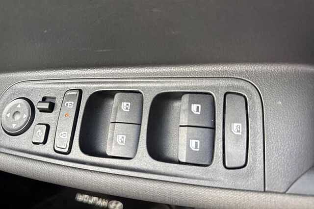 Hyundai INSTER Long Range 49kWh 02 SUV 5dr Electric Auto (115 ps)