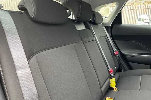 Hyundai KONA 48.4kWh Advance SUV 5dr Electric Auto (156 ps)