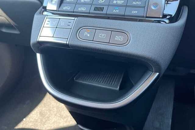Hyundai INSTER Long Range 49kWh 02 SUV 5dr Electric Auto (115 ps) White