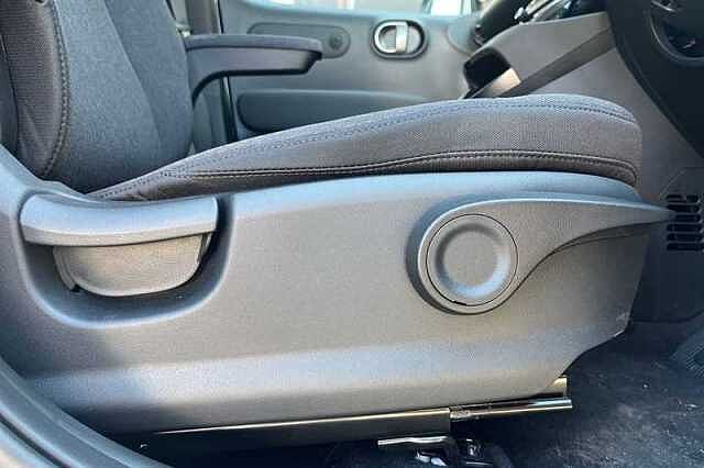 Hyundai INSTER Long Range 49kWh 02 SUV 5dr Electric Auto (115 ps) White