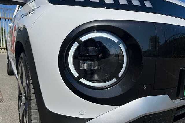 Hyundai INSTER Long Range 49kWh 02 SUV 5dr Electric Auto (115 ps) White