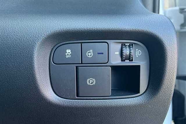 Hyundai INSTER Long Range 49kWh 02 SUV 5dr Electric Auto (115 ps) White