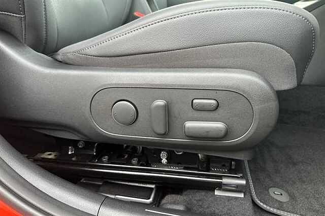 Hyundai KONA 1.6 h-GDi Ultimate SUV 5dr Petrol Hybrid DCT Euro 6 (s/s) (141 ps)