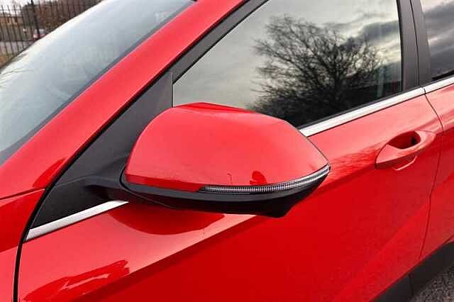 Hyundai KONA 1.6 h-GDi Ultimate SUV 5dr Petrol Hybrid DCT Euro 6 (s/s) (141 ps)