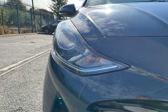 Hyundai i10 1.0 Premium Hatchback 5dr Petrol Auto Euro 6 (s/s) (63 ps)