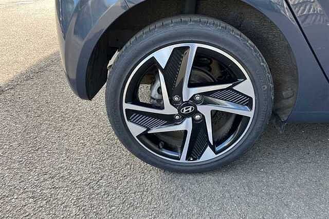 Hyundai i10 1.0 Premium Hatchback 5dr Petrol Auto Euro 6 (s/s) (63 ps)
