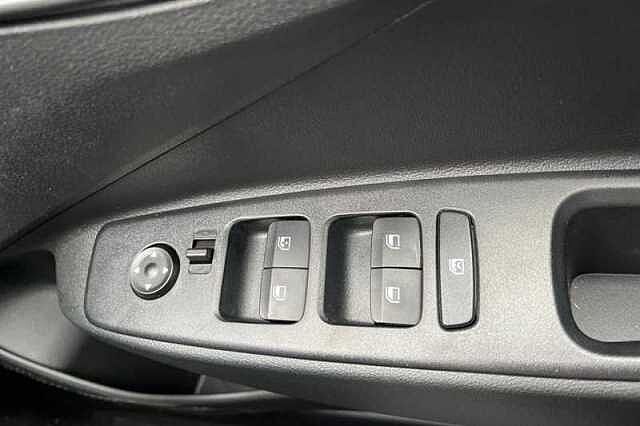 Hyundai I10 1.0 Advance Hatchback 5dr Petrol Auto Euro 6 (s/s) (63 ps) White