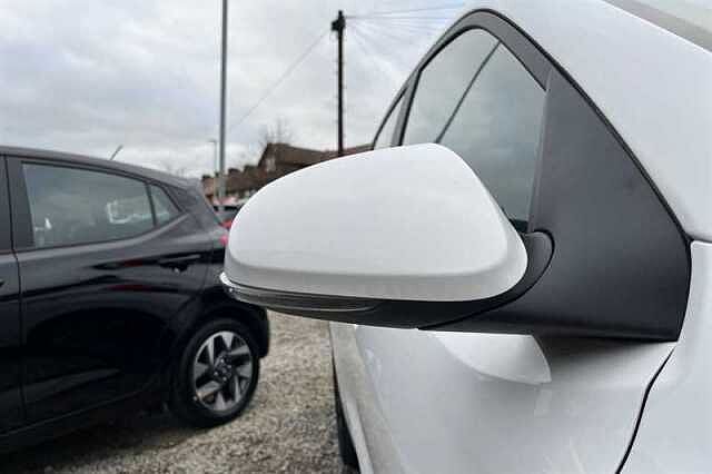Hyundai I10 1.0 Advance Hatchback 5dr Petrol Auto Euro 6 (s/s) (63 ps) White