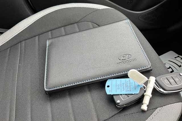 Hyundai I10 1.0 Advance Hatchback 5dr Petrol Auto Euro 6 (s/s) (63 ps) White