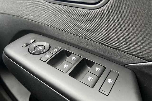 Hyundai KONA 1.6 h-GDi Advance SUV 5dr Petrol Hybrid DCT Euro 6 (s/s) (129 ps) White