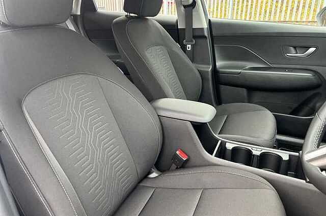 Hyundai KONA 1.6 h-GDi Advance SUV 5dr Petrol Hybrid DCT Euro 6 (s/s) (129 ps) White