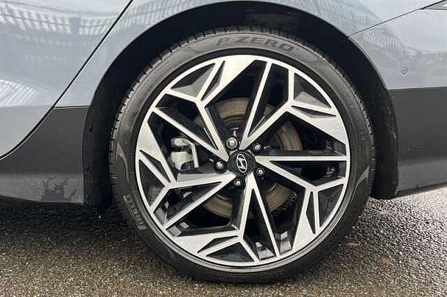 Hyundai IONIQ 6 77.4kWh Ultimate Saloon 4dr Electric Auto (228 ps) Blue