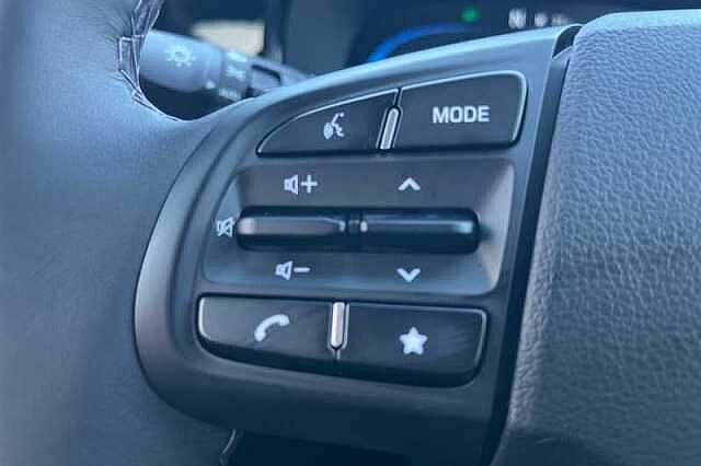 Hyundai I10 1.2 Premium Hatchback 5dr Petrol Auto Euro 6 (s/s) (79 ps) Blue