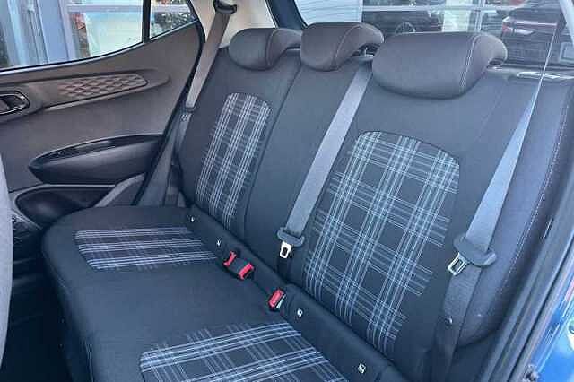 Hyundai I10 1.2 Premium Hatchback 5dr Petrol Auto Euro 6 (s/s) (79 ps) Blue