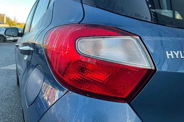 Hyundai I10 1.2 Premium Hatchback 5dr Petrol Auto Euro 6 (s/s) (79 ps) Blue