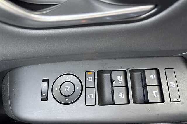 Hyundai KONA 1.6 h-GDi Ultimate SUV 5dr Petrol Hybrid DCT Euro 6 (s/s) (129 ps)