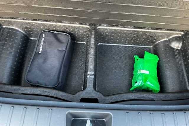 Hyundai TUCSON 1.6 T-GDi Ultimate SUV 5dr Petrol Hybrid Auto Euro 6 (s/s) (215 ps) Grey