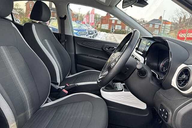 Hyundai i10 1.2 Premium Hatchback 5dr Petrol Manual Euro 6 (s/s) (84 ps)