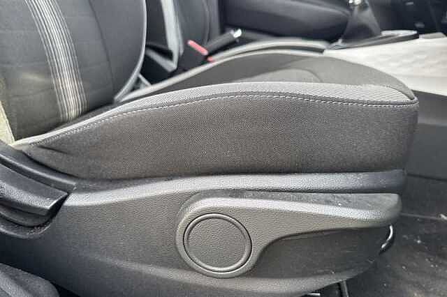 Hyundai i10 1.2 Premium Hatchback 5dr Petrol Manual Euro 6 (s/s) (84 ps)