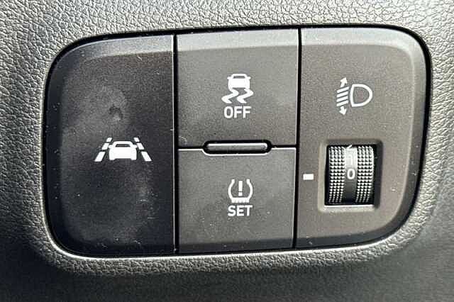 Hyundai i10 1.2 Premium Hatchback 5dr Petrol Manual Euro 6 (s/s) (84 ps)