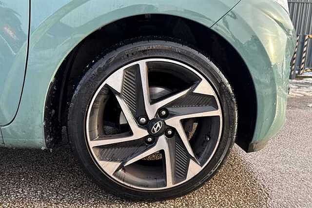 Hyundai i10 1.2 Premium Hatchback 5dr Petrol Manual Euro 6 (s/s) (84 ps)