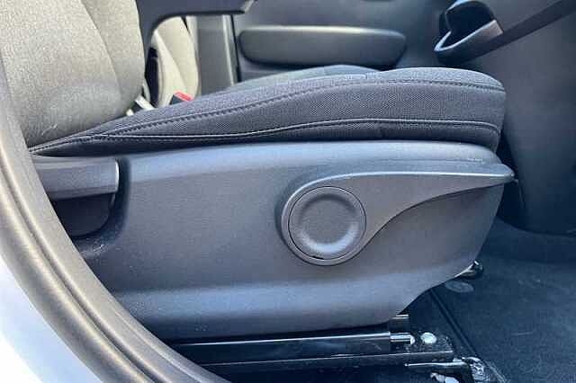 Hyundai INSTER Long Range 49kWh 02 SUV 5dr Electric Auto (115 ps)