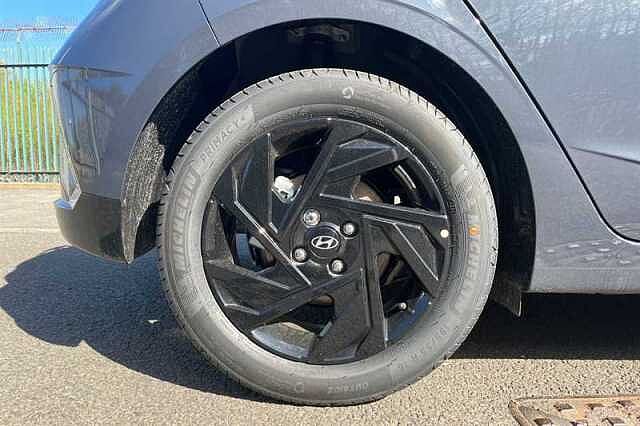 Hyundai I20 1.0 T-GDi Black Line Hatchback 5dr Petrol Manual Euro 6 (s/s) (90 ps)
