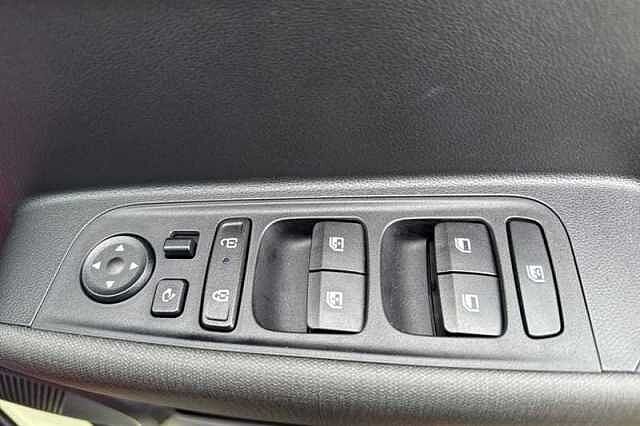 Hyundai INSTER Long Range 49kWh 02 SUV 5dr Electric Auto (115 ps) Yellow
