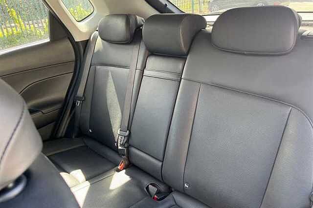 Hyundai KONA 1.0 T-GDi Ultimate SUV 5dr Petrol DCT Euro 6 (s/s) (120 ps) Silver