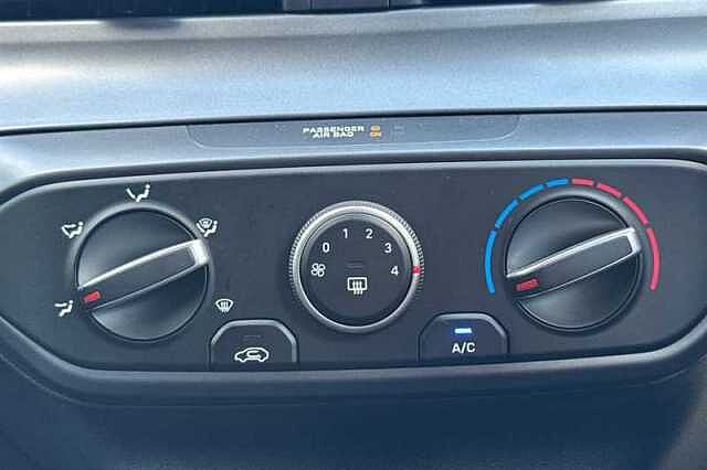 Hyundai BAYON 1.0 T-GDi Black Line SUV 5dr Petrol DCT Euro 6 (s/s) (90 ps)