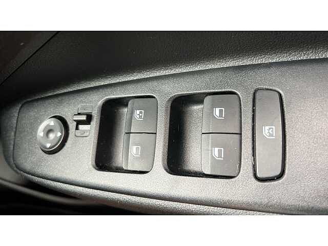 Hyundai i10 1.0 MPi SE Connect 5dr