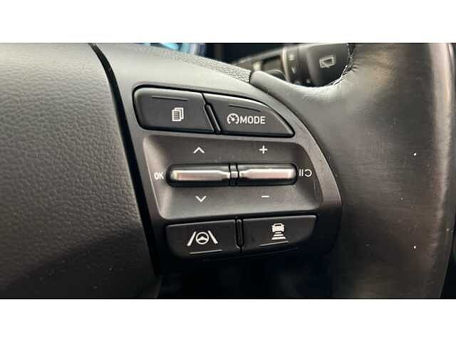 Hyundai KONA 1.6 GDi Hybrid Premium 5dr DCT White