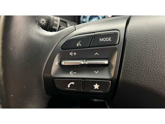 Hyundai KONA 1.6 GDi Hybrid Premium 5dr DCT White