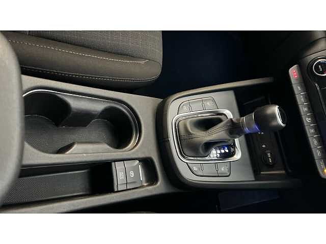 Hyundai KONA 1.6 GDi Hybrid Premium 5dr DCT White
