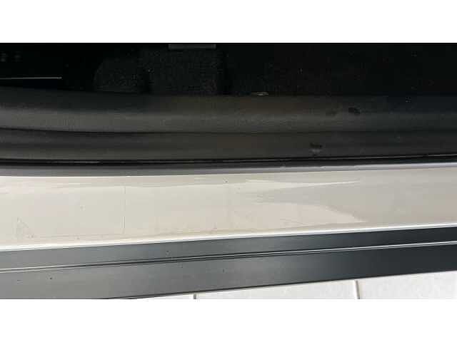 Hyundai KONA 1.6 GDi Hybrid Premium 5dr DCT White