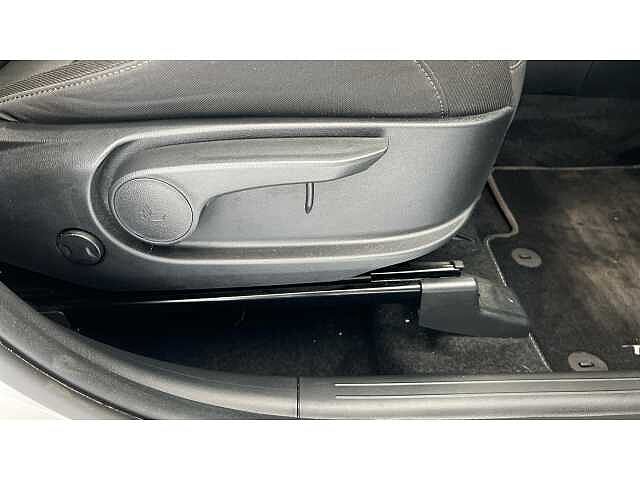 Hyundai TUCSON TUCSON 1.6 TGDi Hybrid 230 Premium 5dr 2WD Auto WHITE