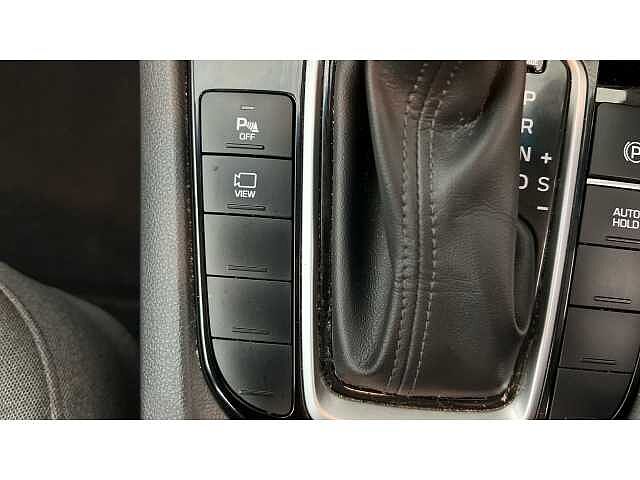 Hyundai Ioniq 1.6 GDi Hybrid SE Connect 5dr DCT