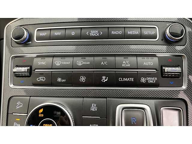 Hyundai Santa Fe SANTA FE 1.6 TGDi Plug-in Hybrid Ultimate 5dr 4WD Auto