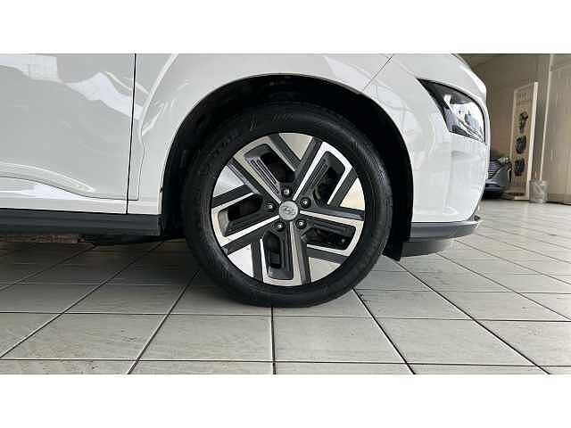 Hyundai KONA KONA 150kW Premium 64kWh 5dr Auto White