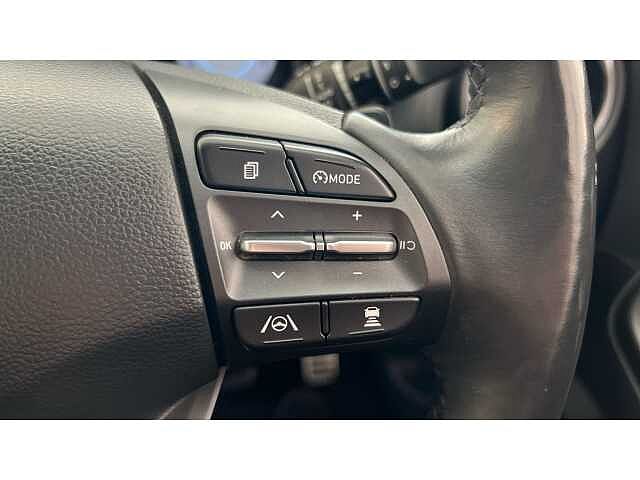 Hyundai KONA KONA 150kW Premium 64kWh 5dr Auto White