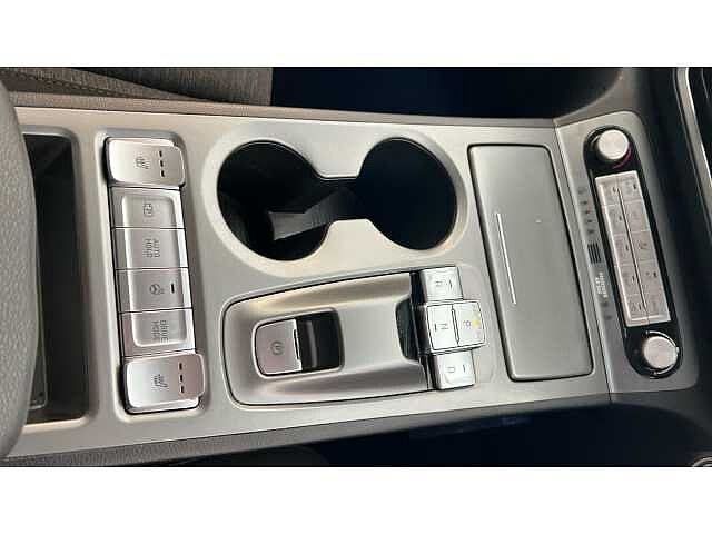 Hyundai KONA KONA 150kW Premium 64kWh 5dr Auto White