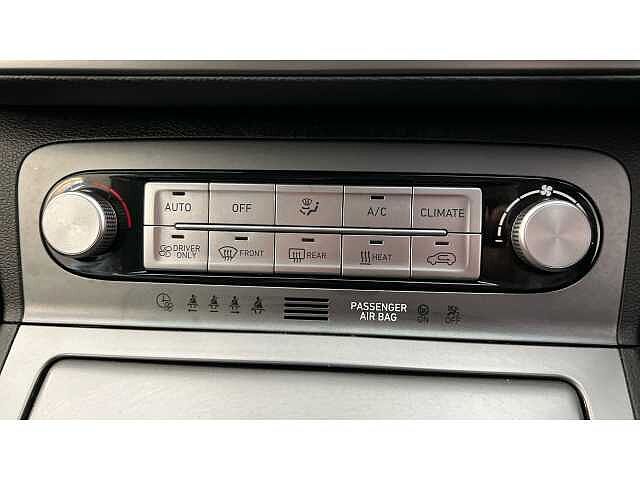 Hyundai KONA KONA 150kW Premium 64kWh 5dr Auto White