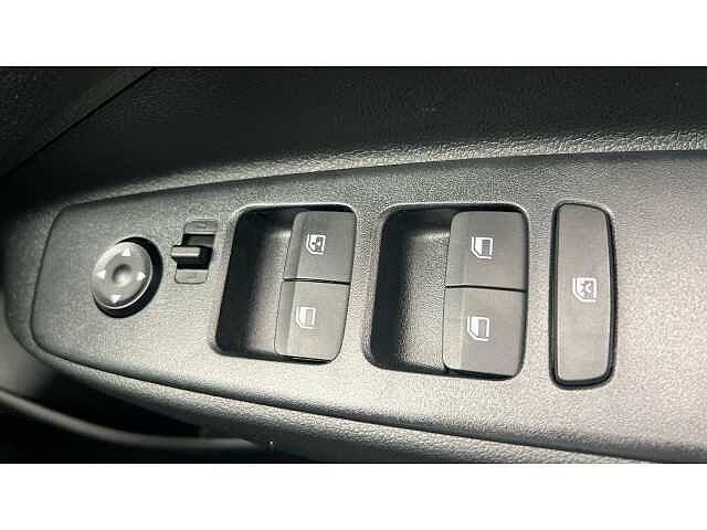 Hyundai I10 i10 5Dr HAT 1.0 MPi 63ps Advance NAV AU Mangrove Green