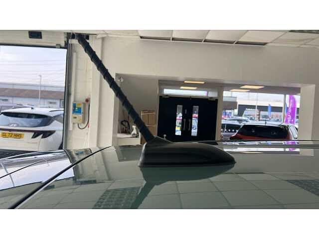 Hyundai I10 i10 5Dr HAT 1.0 MPi 63ps Advance NAV AU Mangrove Green