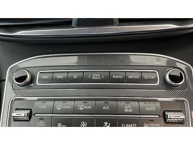 Hyundai SANTA FE 1.6 TGDi Hybrid Ultimate 5dr 4WD Auto Grey